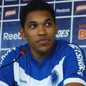 Brandão, que só poderá estrear em um mês, terá tempo para se readaptar ao futebol brasileiro - Washington Alves/Vipcomm