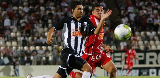 Renan Oliveira foi bem marcado no empate com o Uberaba, na Arena do Jacaré - Ramon Bitencourt/Site do Atlético-MG