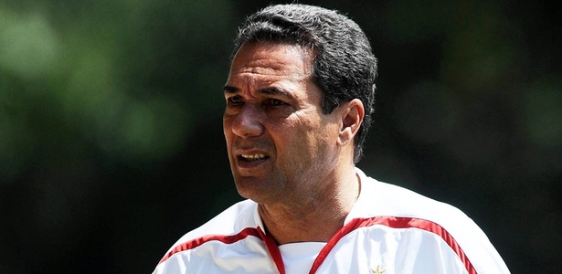 O técnico Vanderlei Luxemburgo fez mistério e não revelou o time do Flamengo - Maurício Val/Vipcomm