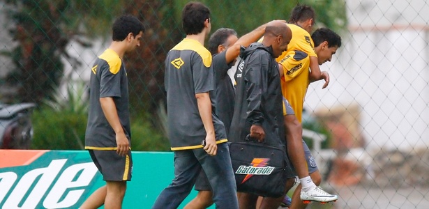Neymar reclama de dores após treino e desfalca o Brasil contra a