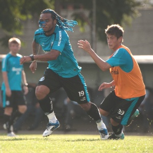 Carlos Alberto segue com contrato com Grêmio, mas afastado do time há cerca de um mês - T?rlis Schneider/Ag?ncia Freelancer