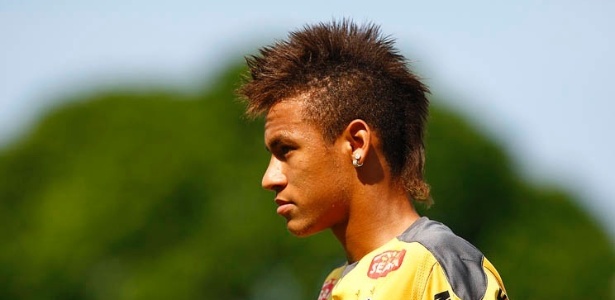 Neymar durante treino do Santos no CT Rei Pelé (19/04/2011)