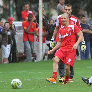 Técnico do Inter colocou Nei (foto) entre os três melhores laterais do país na atualidade - Lucas Uebel/Vipcomm