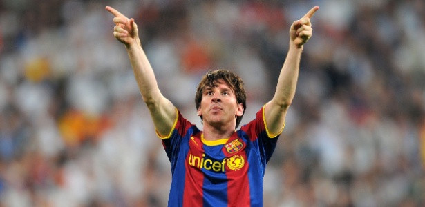 Messi comandou a vitória do Barcelona com dois gols no fim do clássico - AFP PHOTO/LLUIS GENE