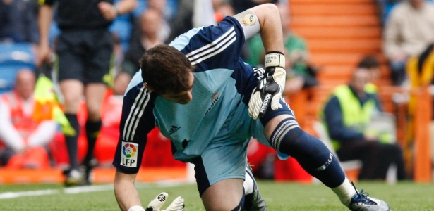 Casillas falhou feio no primeiro gol sofrido pelo Real Madrid para o Zaragoza - EFE/Mondelo