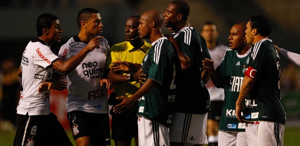 No ano passado, as partidas entre Palmeiras e Corinthians tiveram discussões - Almeida Rocha/Folhapress