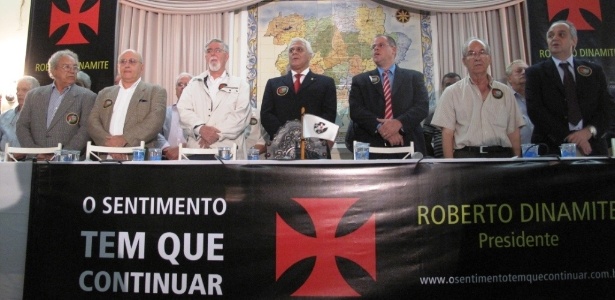 Roberto Dinamite (centro) busca mais um mandato como presidente do Vasco da Gama - Pedro Ivo Almeida/UOL Esporte