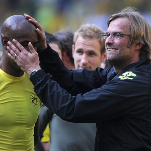 Treinador do Dortmund, Jürgen Klopp foi alvo de elogios do zagueiro brasileiro Felipe Santana - Patrik Stollarz/AFP