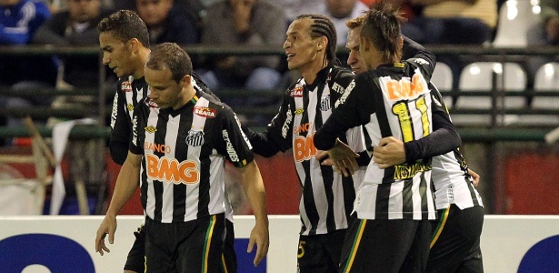 Alan Patrick (centro) é o terceiro jogador a deixar o clube após a conquista da Copa Libertadores - EFE/MAURICIO DUE