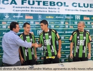 Reforços americanos são apresentados pelo diretor de futebol do clube mineiro, Alexandre Mattos 