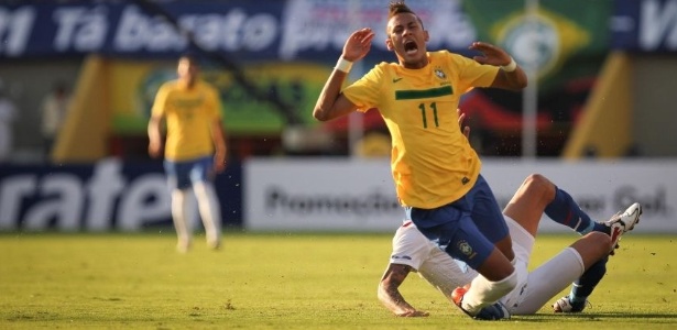 Neymar foi bem no segundo tempo, mas não conseguiu superar a defesa holandesa - Ricardo Nogueira/Folhapress