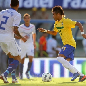 Neymar sofreu com a marcação no amistoso da seleção contra a Holanda  - Jefferson Bernardes/AFP