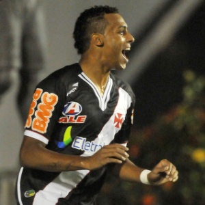 Elton tentará acabar com jejum de vitórias do Vasco na Vila Belmiro