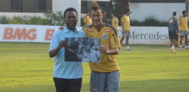 Pelé acabou com o "sonho" santista de jogar ao lado de Neymar no Japão  - João Henrique Marques (UOL Esporte)