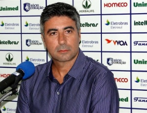 O técnico Alexandre Gallo retorna ao Náutico após uma passagem pelo clube pernambucano em 2010