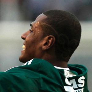O zagueiro Leandro Amaro poderá ser reforço <br>do Sport para a próxima temporada em 2013 - REUTERS/Paulo Whitaker