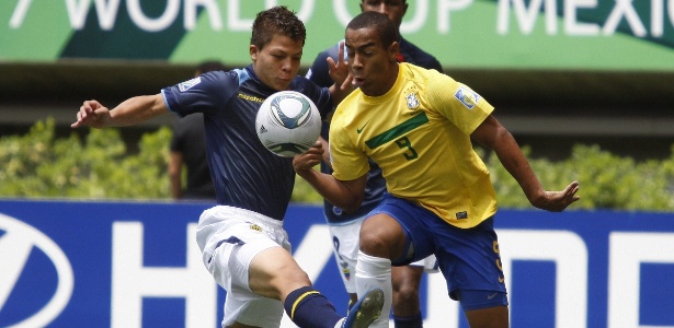 São-paulino Ademílson marcou o primeiro gol do Brasil e foi o destaque do time no jogo - EFE/Ulises Ruiz Basurto