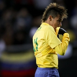 Neymar em duelo da seleção contra a Venezuela - Ricardo Nogueira/Folha Imagem
