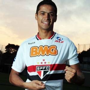 Cícero já jogou de zagueiro no passado e foi improvisado no setor no duelo contra o Ceará - Rubens Chiri/saopaulofc.net