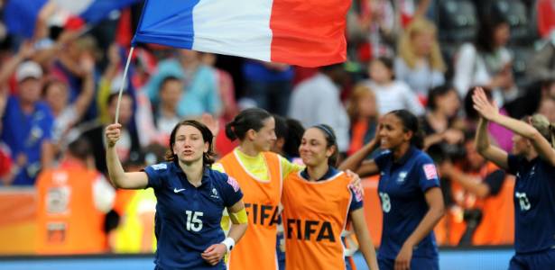 Jogadoras da França comemoram classificação às semifinais do Mundial Feminino - Patrik Stollarz/AFP
