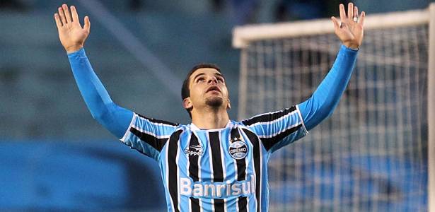André Lima comemora segundo gol do Grêmio contra o Coritiba e fim de jejum - Nabor Goulart/Agência Freelancer