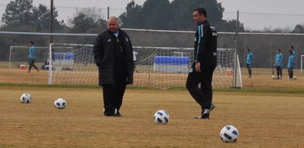 Julinho Camargo, técnico do Grêmio, não vê problema em reclamações de atletas - Marinho Saldanha/UOL Esporte