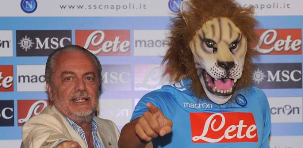 O "leão" Gökhan Inler espera ser uma verdadeira fera no Napoli, seu novo clube - Franco Castano/AP