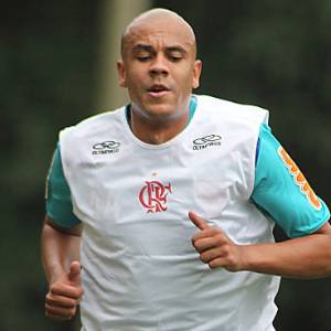 Voltando a atuar bem, Alex Silva esbanja confiança no elenco do Flamengo para a reta final do BR-2011