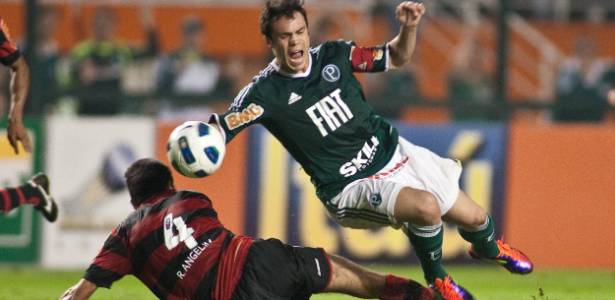 Angelim faz falta em Kleber. Marcação flamenguista foi destacada pelo Palmeiras - Thiago Bernardes/UOL