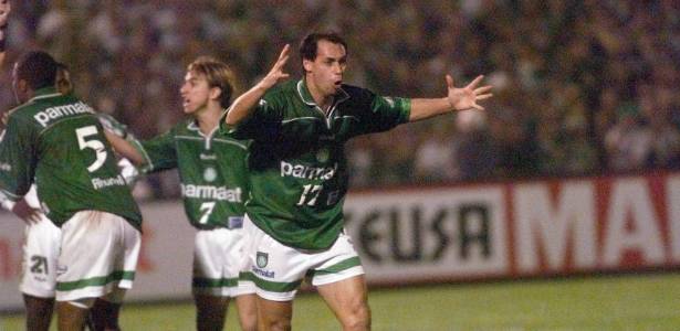 Evair foi campeão da Libertadores (f), do Paulista e do Brasileiro com o Palmeiras - Evelson de Freitas/Folhapress