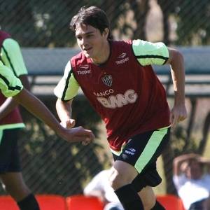 Pouco aproveitado pelo Atlético, Lima aceitou proposta da Portuguesa para ter chance de jogar - Bruno Cantini/site oficial do Atlético-MG