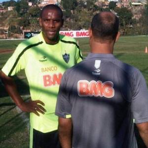 Após a Copa América, lateral-direito Maicon treina no Atlético-MG para manter sua forma física - Igor Assunção