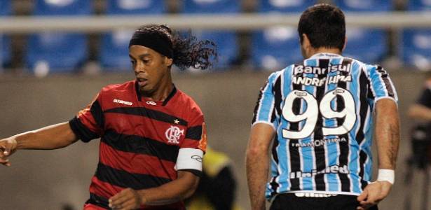 Ronaldinho Gaúcho passa um ótimo momento com a camisa do Flamengo - Vipcomm