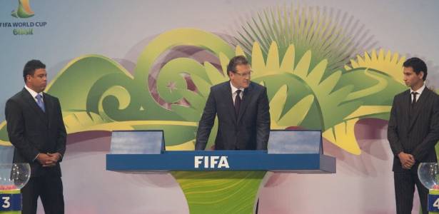 Ronaldo e Paulo Henrique Ganso participaram do sorteio de chaveamento europeu