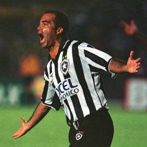 Gonçalves foi campeão brasileiro pelo Botafogo em 1995 e chegou a jogar na seleção 