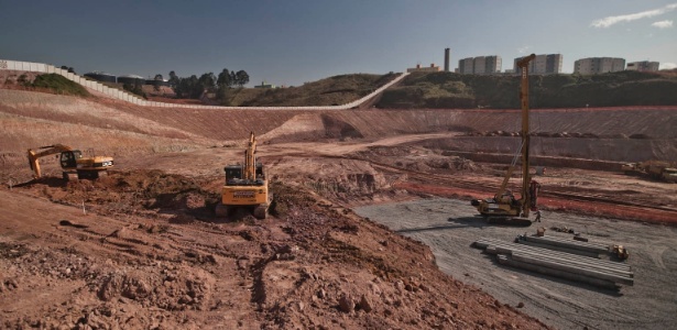 Obras do futuro estádio do Corinthians, em Itaquera, prosseguem sem financiamento