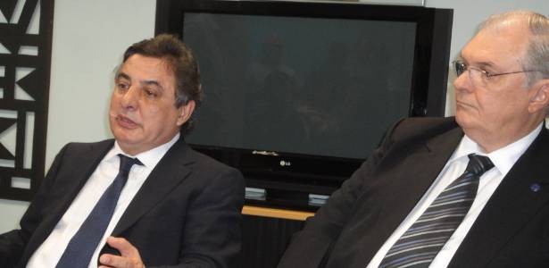 Zezé Perrella (e) diz que gestão de Gilvan Tavares (d) fez "contratações equivocadas" - Guyanne Araújo/UOL Esporte