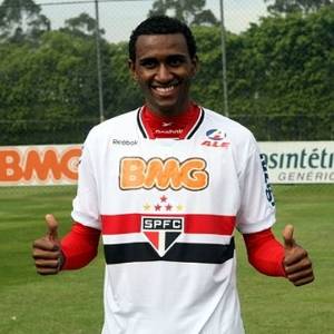 Zagueiro João Filipe alternou altos e baixos com <br>a camisa do São Paulo na temporada passada - Alex Silva/Divulgação/SPFC