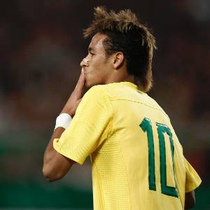 O atacante santista Neymar deve vestir a camisa do Real Madrid a partir de janeiro de 2012 - Alex Domanski/Reuters