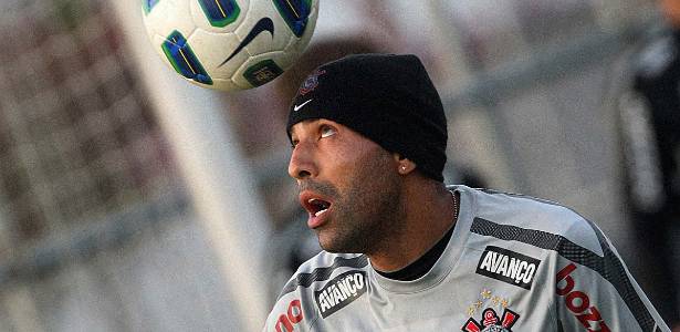 Em 18 partidas pelo time alvinegro, Emerson Sheik anotou três gols - Jorge Araujo/Folhapress
