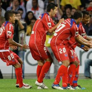Jogadores do Gil Vicente comemoram gol de empate contra o Benfica, na estreia do Português