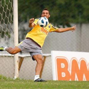Danilo ficará no Santos até dezembro para disputar o  Mundial de Clubes no Japão - Santos F.C (Divulgação)