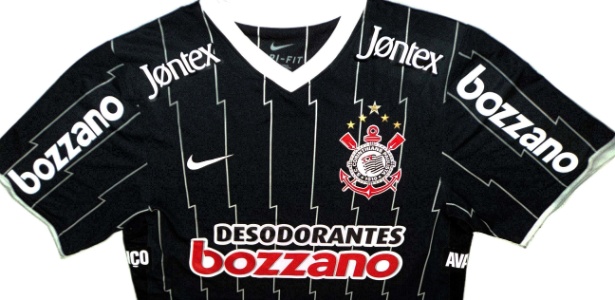 Camisa 2 do Corinthians com a marca do preservativo Jontex no ombro - Divulgação