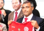 Romário visita Beira-Rio e Arena do Grêmio e propõe disputa por Copa-2014 - Alexandre Lops/AI Internacional