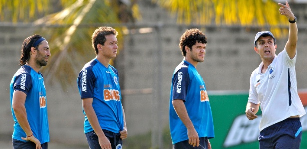 Emerson Ávila transfere para a diretoria do Cruzeiro a decisão sobre sua situação - Pedro Vilela/Vipcomm