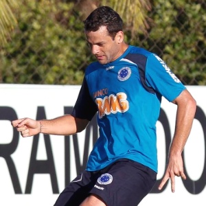 Bobô, que marcou um gol em seis jogos pelo Cruzeiro, foi titular com Vágner Mancini nos treinos - Washington Alves/Vipcomm