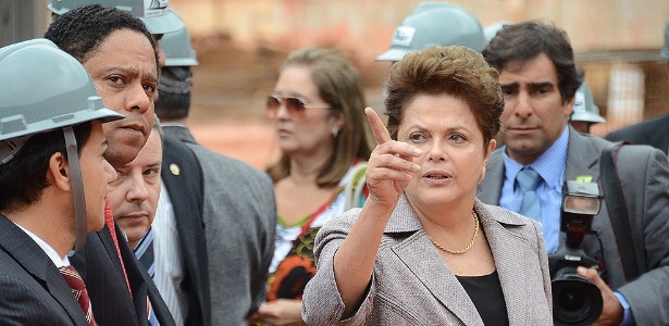 Dilma visitou o Mineirão no dia 20/9; operários aproveitaram ocasião para decretar greve
