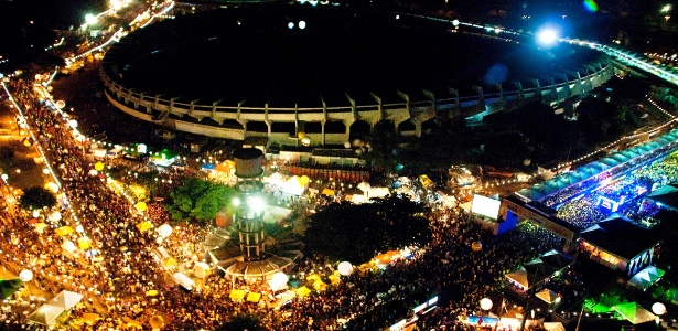 Imagem do Carnatal de 2010; evento acontece em volta do estádio Machadão