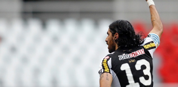 Botafogo tem um rendimento melhor no Brasileiro quando Loco Abreu está em campo - Fernando Soutello/AGIF