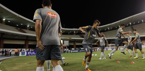 Jogadores participam do treinamento para a partida contra a Argentina em Belém - Mowa Press